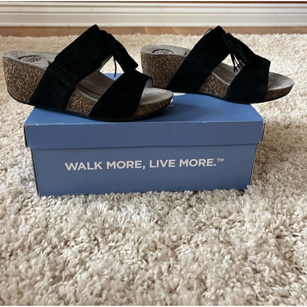 Women's abeo Biosystem orthotic fit, Uplift Black Suede Sz 7.5 Wedge Sandals